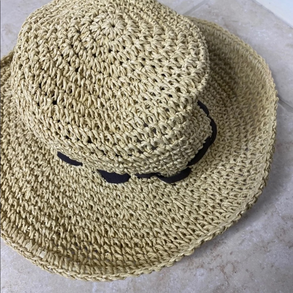 Women’s soft straw hat - Picture 2 of 3